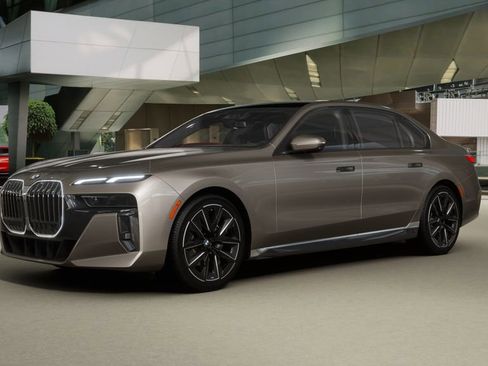 Used 2026 BMW 740i image 28