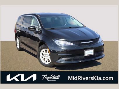 Used 2022 Chrysler Voyager LX