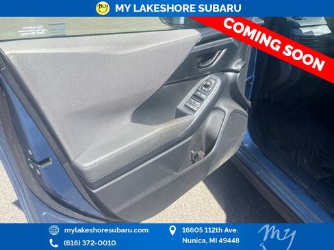 Used 2024 Subaru Crosstrek 2.5i Premium AWD/4WD image 8