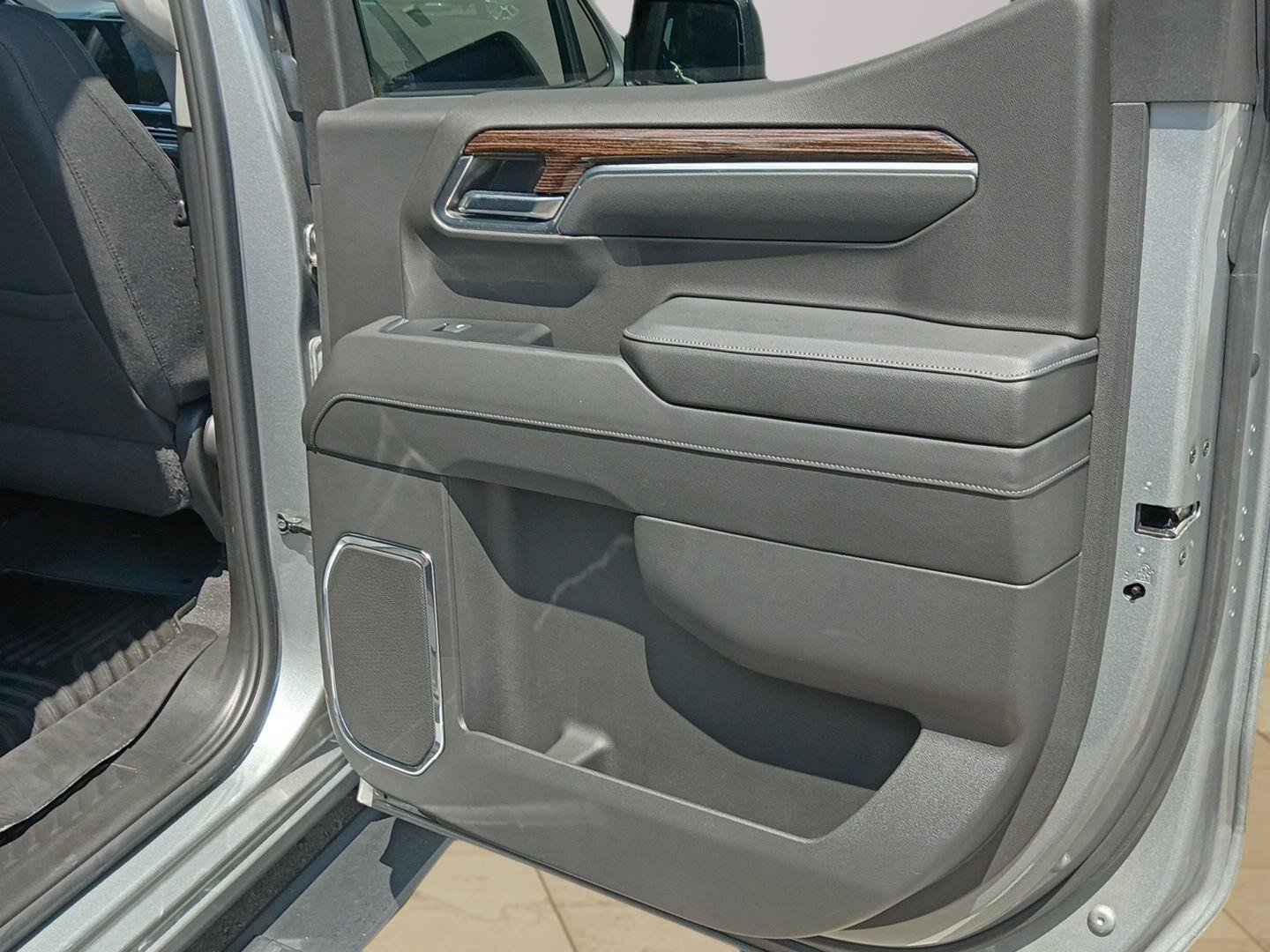 Used 2024 GMC Sierra 1500 Elevation AWD/4WD image 26