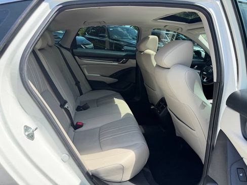 Used 2022 Honda Accord Touring image 17