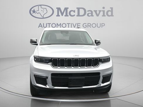 Used 2021 Jeep Grand Cherokee L Limited AWD/4WD image 2