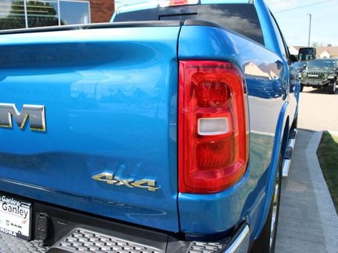 Used 2025 RAM 1500 Big Horn AWD/4WD image 39