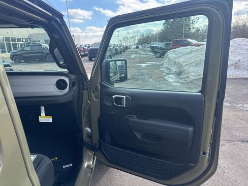 New 2025 Jeep Gladiator Sport image 53