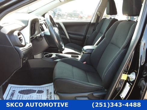 Used 2018 Toyota RAV4 Adventure image 11