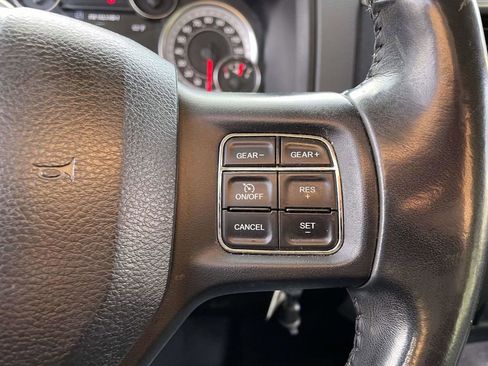 Certified 2019 RAM 1500 Classic SLT w/ Luxury Group image 29