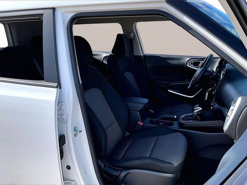 Certified 2024 Kia Soul LX w/ Option Group 015 image 7