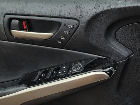 Used 2019 Lexus IS 300 w/ Navigation Package RWD image 21