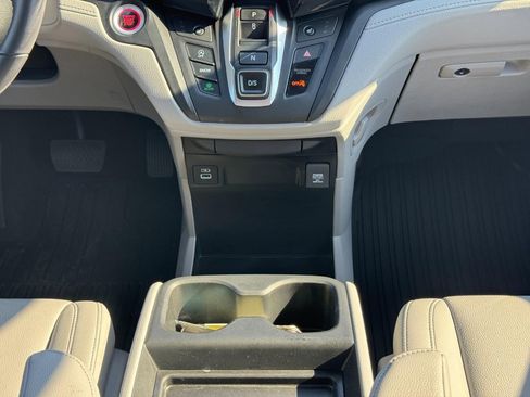 Certified 2024 Honda Odyssey Elite image 16