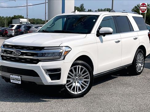 Certified 2023 Ford Expedition Limited AWD/4WD image 3