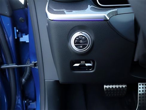 Certified 2025 Mercedes-Benz CLE 300 4MATIC Coupe image 35