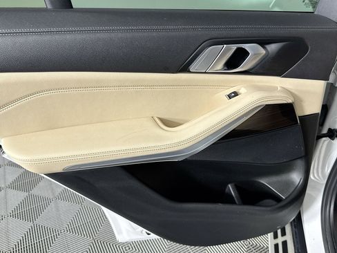 Used 2022 BMW X5 sDrive40i w/ Premium Package image 43