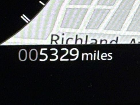 Used 2024 Land Rover Discovery Sport S image 27