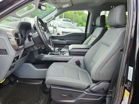 Used 2025 Ford F150 Lightning XLT AWD/4WD image 14