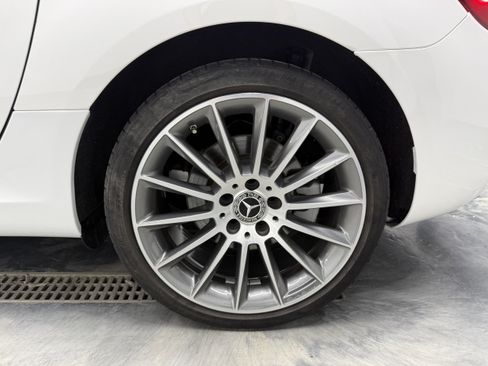 Used 2020 Mercedes-Benz SLC 300 image 21