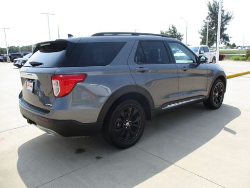 Used 2024 Ford Explorer XLT w/ Equipment Group 202A AWD/4WD image 8