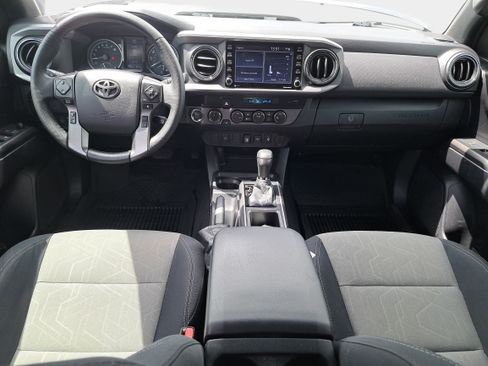 Used 2021 Toyota Tacoma TRD Off-Road AWD/4WD image 9