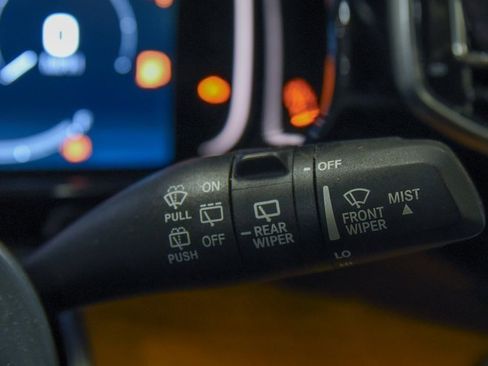 Used 2022 Jeep Grand Wagoneer Series II w/ Convenience Group III image 31