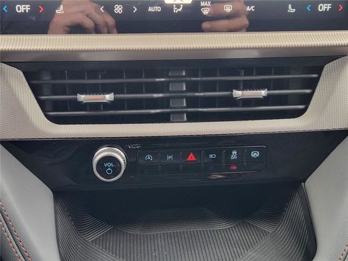 New 2026 Ford Explorer Active RWD image 14
