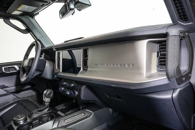 Used 2026 Ford Bronco Outer Banks AWD/4WD image 16