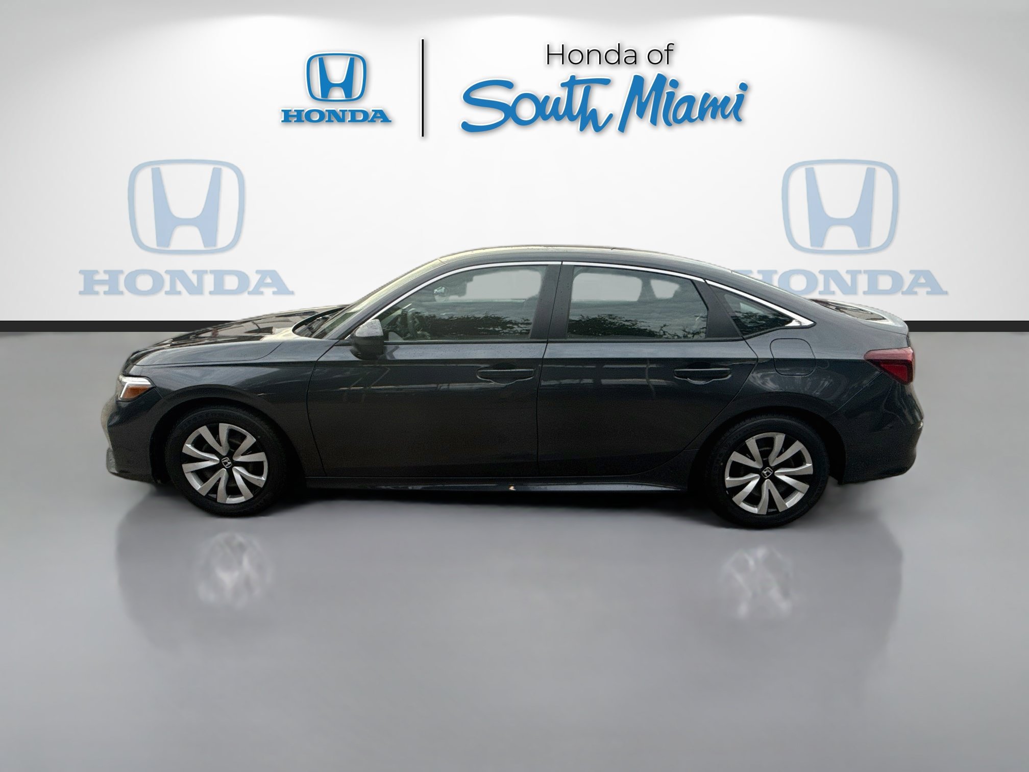 Used 2025 Honda Civic LX image 4