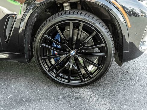 Used 2022 BMW X5 M50i AWD/4WD image 5
