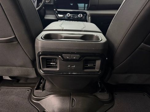 Used 2024 GMC Sierra 1500 AT4 w/ Technology Package AWD/4WD image 27