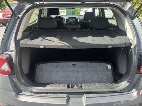Used 2025 Hyundai Venue SEL FWD image 23