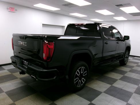 Used 2023 GMC Sierra 1500 AT4 w/ Technology Package AWD/4WD image 14