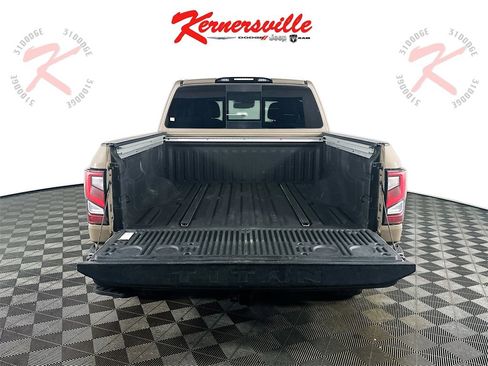 Used 2021 Nissan Titan PRO-4X w/ Pro-4x Convenience Package image 27