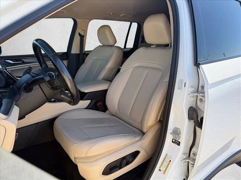 Used 2021 Jeep Grand Cherokee L Limited RWD image 10