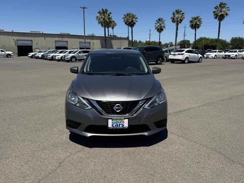 Used 2016 Nissan Sentra SV FWD image 4