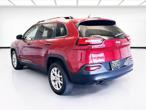 Used 2017 Jeep Cherokee Sport image 6