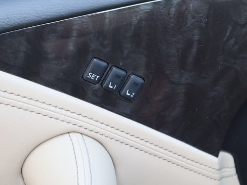 Used 2023 Nissan Armada Platinum w/ Captain's Chairs Package RWD image 23