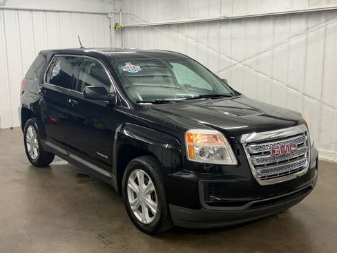 Used 2017 GMC Terrain SLE FWD image 2