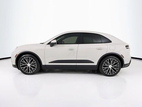 New 2026 Porsche Macan Electric image 2