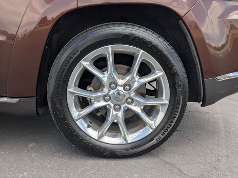 Used 2014 Jeep Grand Cherokee Summit AWD/4WD image 37