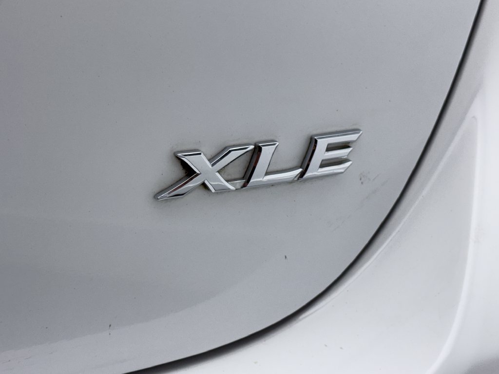 Used 2020 Toyota Yaris XLE FWD image 11