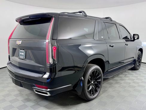 Used 2022 Cadillac Escalade ESV Luxury image 7