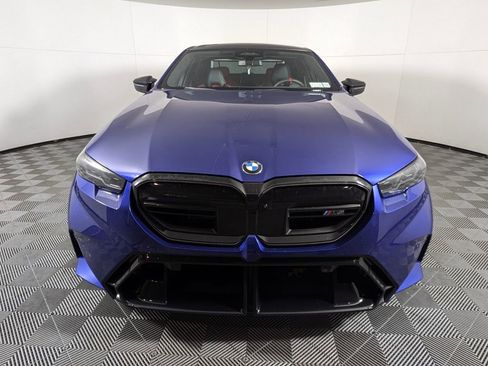 Used 2025 BMW M5 w/ Executive Package image 10