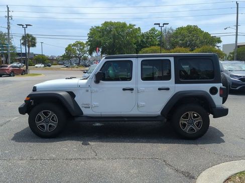 Used 2018 Jeep Wrangler Unlimited Sport S AWD/4WD image 7