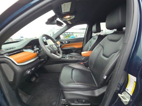 Used 2024 Jeep Compass Limited image 22