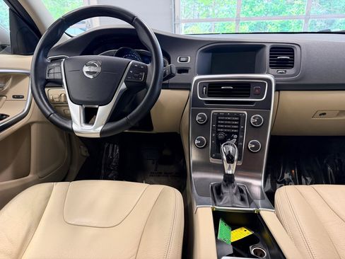 Used 2014 Volvo S60 T5 FWD image 27