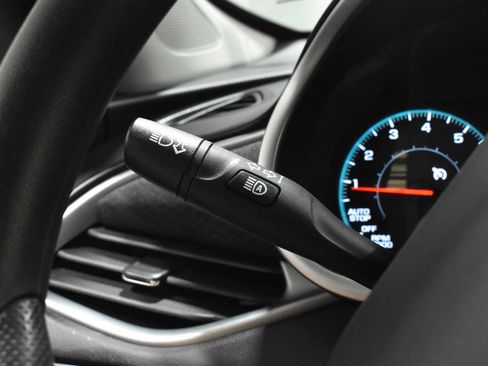 Used 2025 Chevrolet Malibu LT FWD image 11