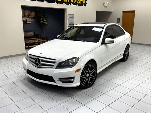 Used 2013 Mercedes-Benz C 300 4MATIC Sedan image 1