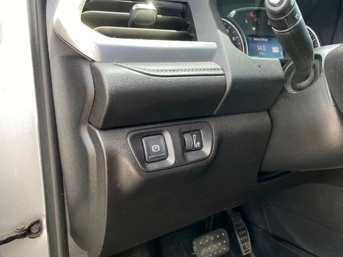 Used 2020 GMC Acadia SLE w/ LPO, Floor Liner Package FWD image 14