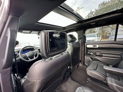 Used 2022 Ford Explorer ST w/ Equipment Group 401A image 18