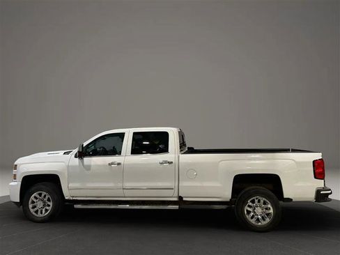 Used 2019 Chevrolet Silverado 2500 LTZ w/ Duramax Plus Package image 2