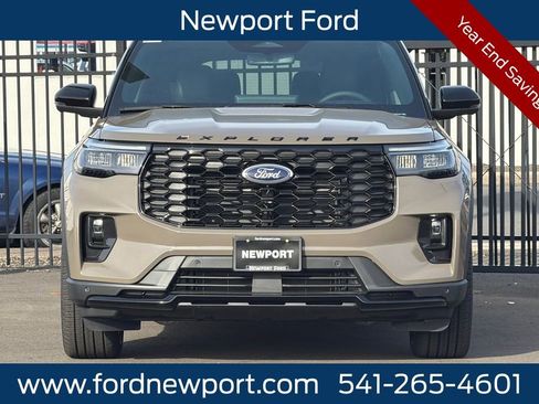 New 2026 Ford Explorer ST-Line w/ ST-Line Street Pack image 9