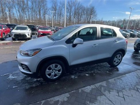 Used 2018 Chevrolet Trax LS image 4